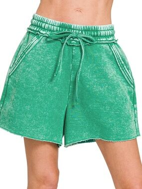 Acid Wash Fleece Drawstring Shorts with Pockets in Kelly Green